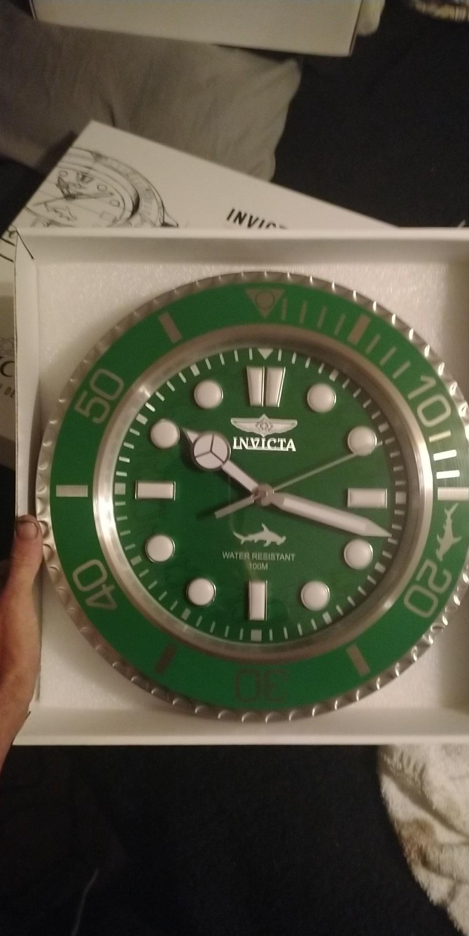 Green invicta clearance mens watch